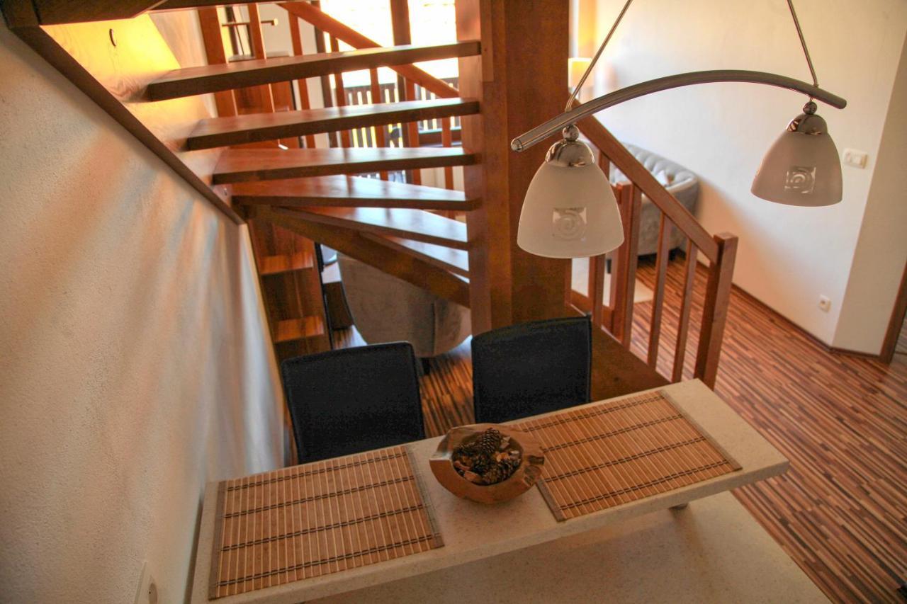 Apartment Vila Aston Велика Ломниця Екстер'єр фото