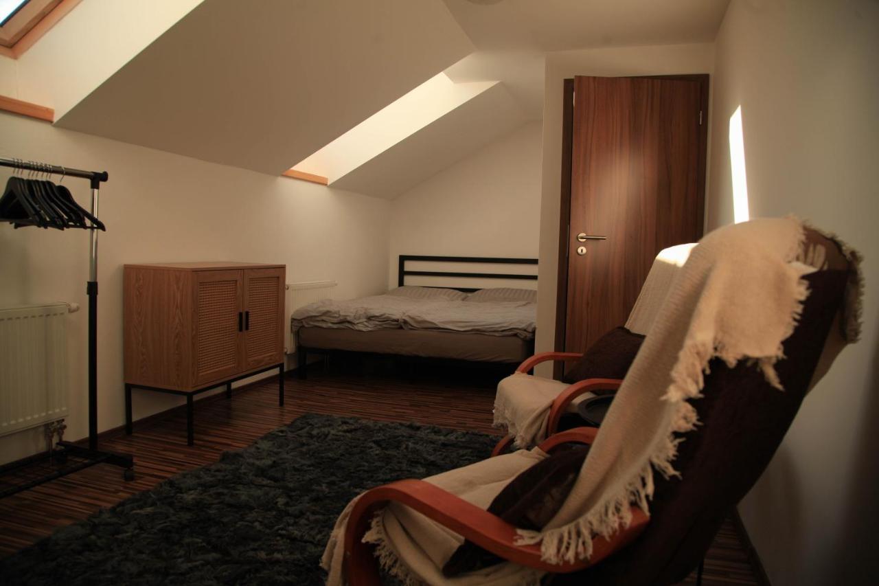 Apartment Vila Aston Велика Ломниця Екстер'єр фото